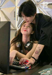 Cô Ấy Bệnh Không Hề Nhẹ